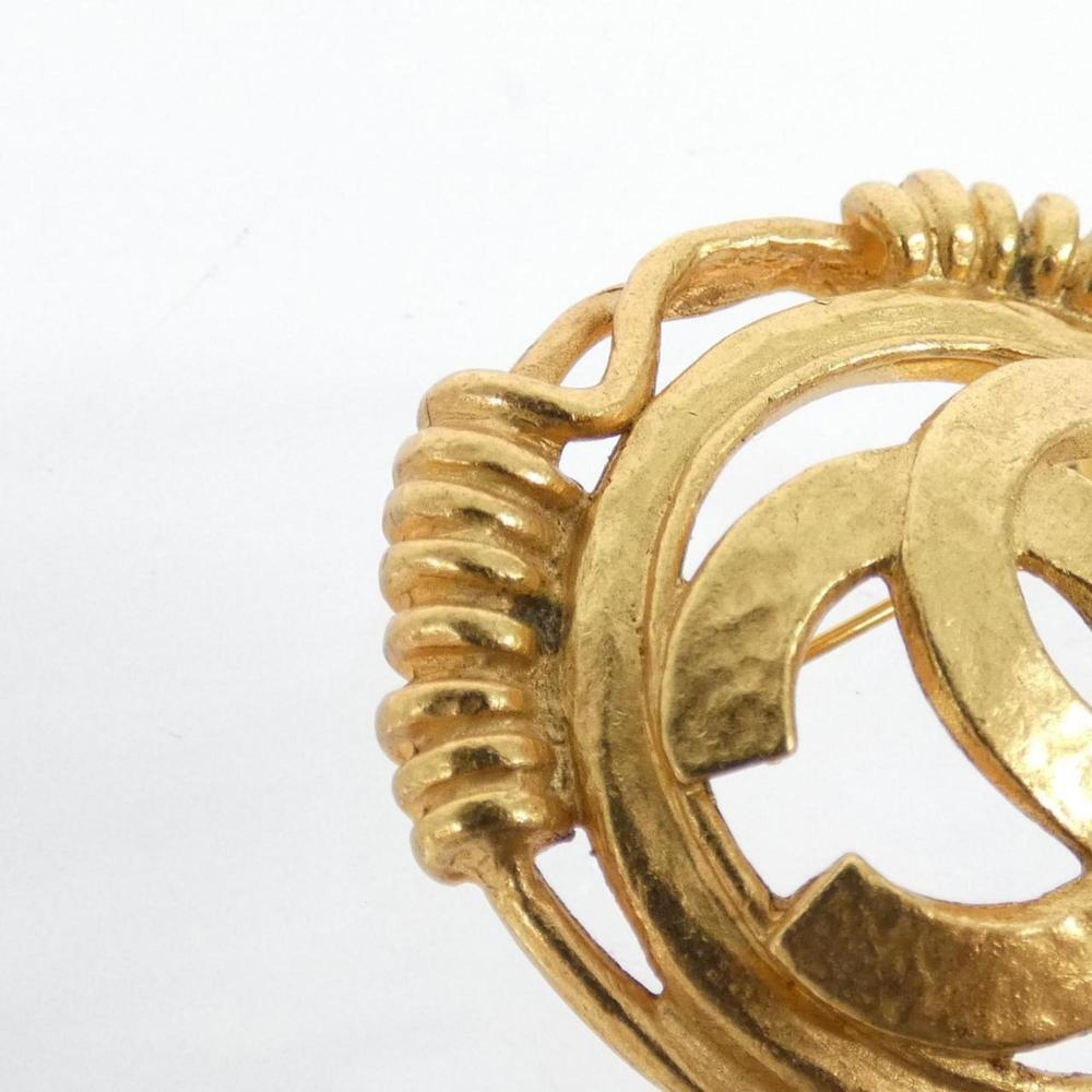 CHANEL Gold Brooch - Picture 3 of 4